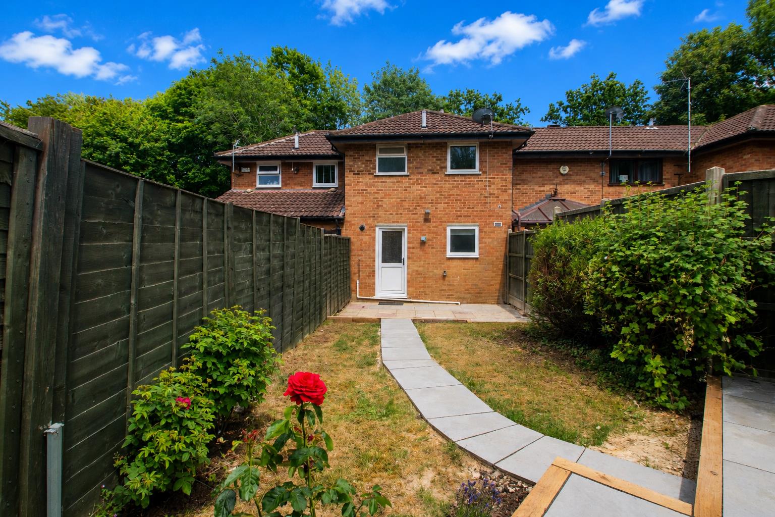 Robins Hill, Coffee Hall, Milton Keynes